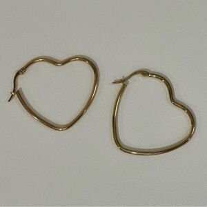 Gold tone large heart earring